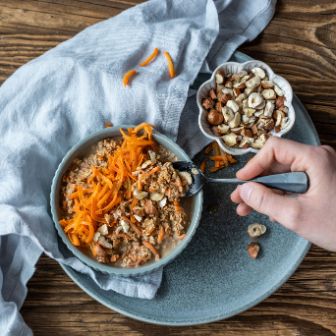 Carrot-Cake-Bowl-Decoration