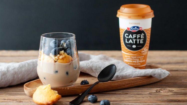 stage_heidelbeer_trifle_3034x1707